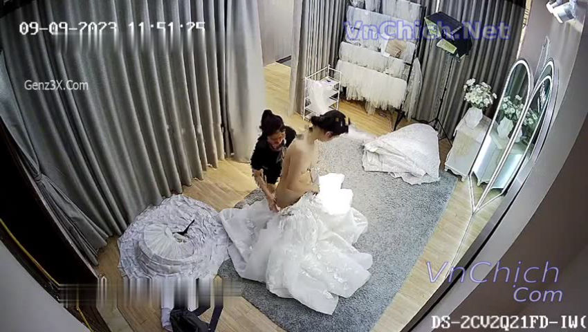 Clip Sex Hack Camera Tiệm Váy Cưới Lộ Cảnh Cô Dâu Thử Váy – Clip Sex Telegram